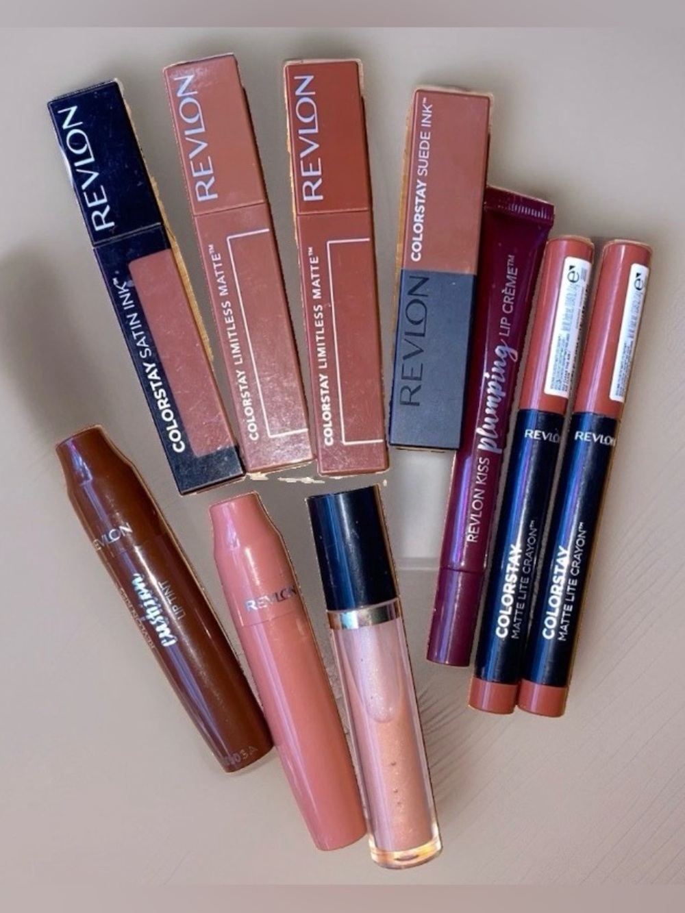 REVLON Multi-Finish 10pc Lipstick Lot Browns/Nudes ~Matte, Gloss, Crayon, Liquid